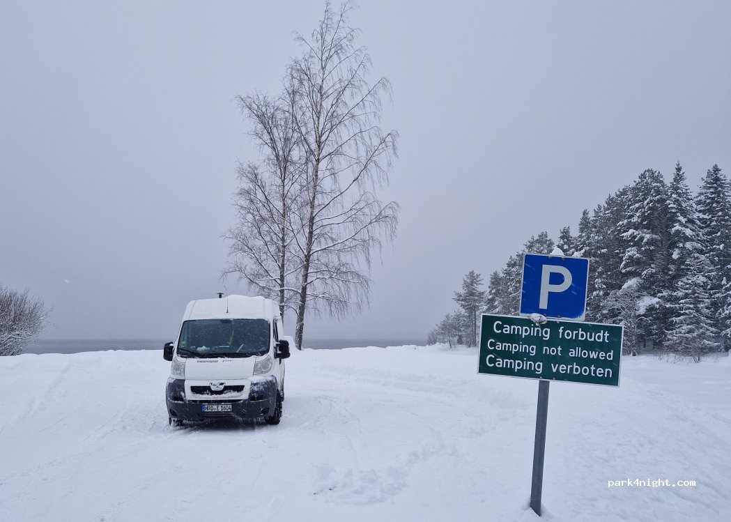 (2335)  - Unnamed Road — foto