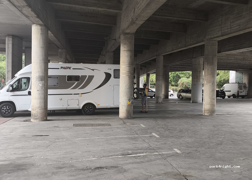 (31400) Toulouse - Unnamed Road — foto