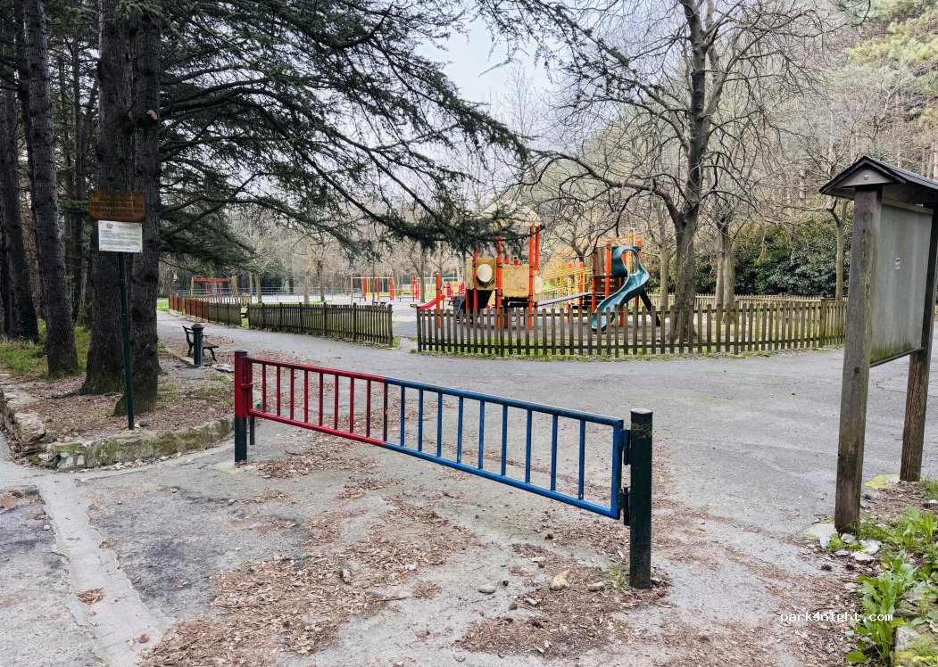 (16136) Genova - 30 Via Parco del Peralto — foto