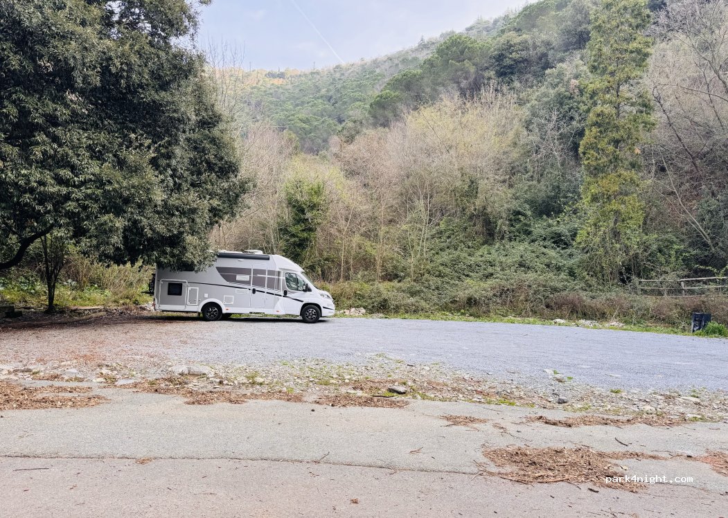 (16136) Genova - 30 Via Parco del Peralto — foto 2