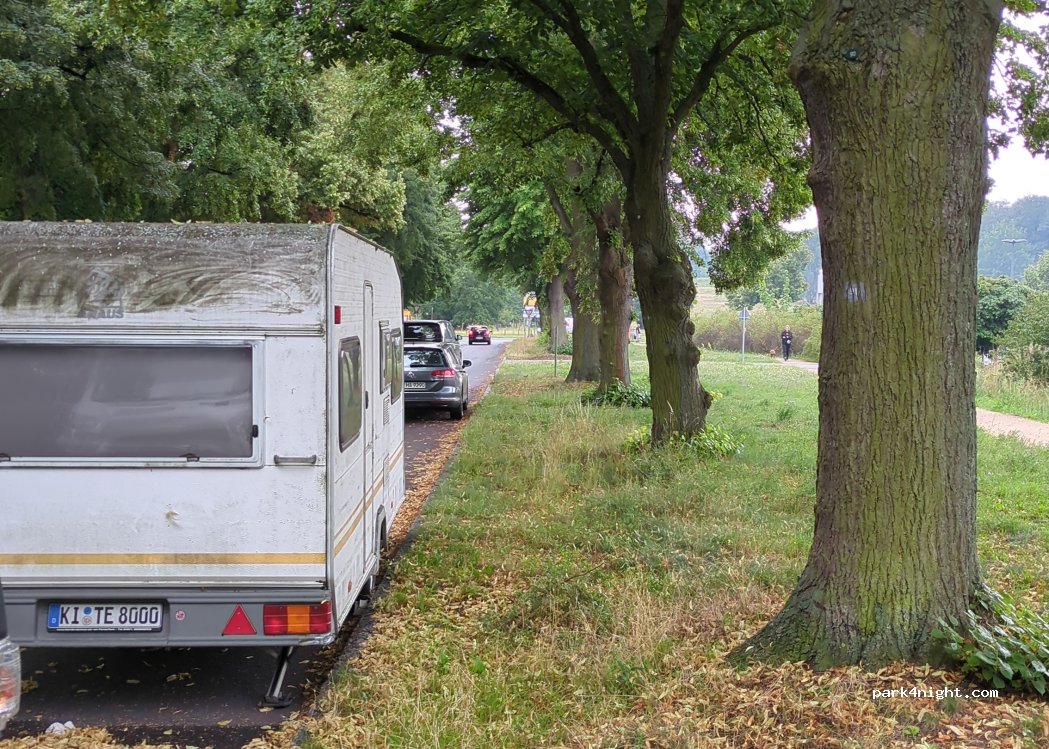 (13593) Berlin - 83 Gärtnereiring — foto