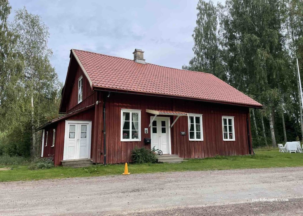 (664 92) Karsbol - Unnamed Road — foto