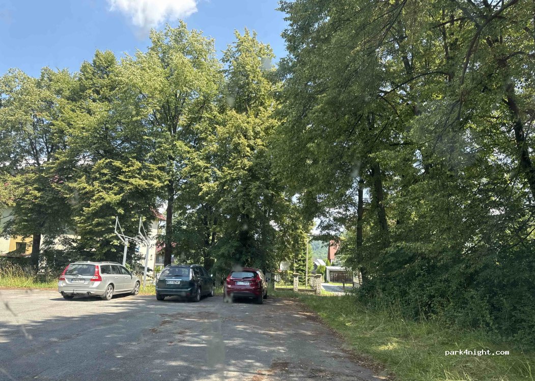(32-433) Lubień - Unnamed Road — foto