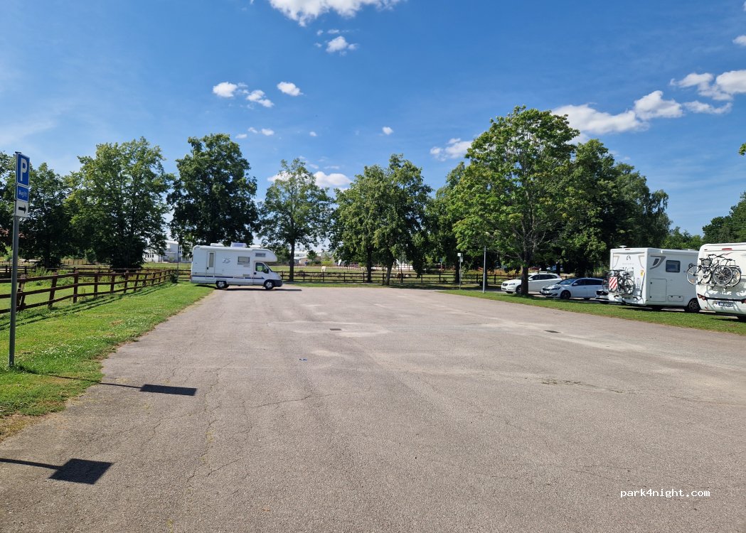 (583 30) Linköping - 19A Stratomtavägen — foto