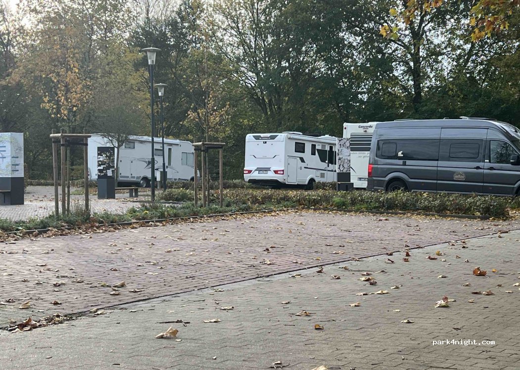 Reisemobil Stellplatz Hesel — foto 4