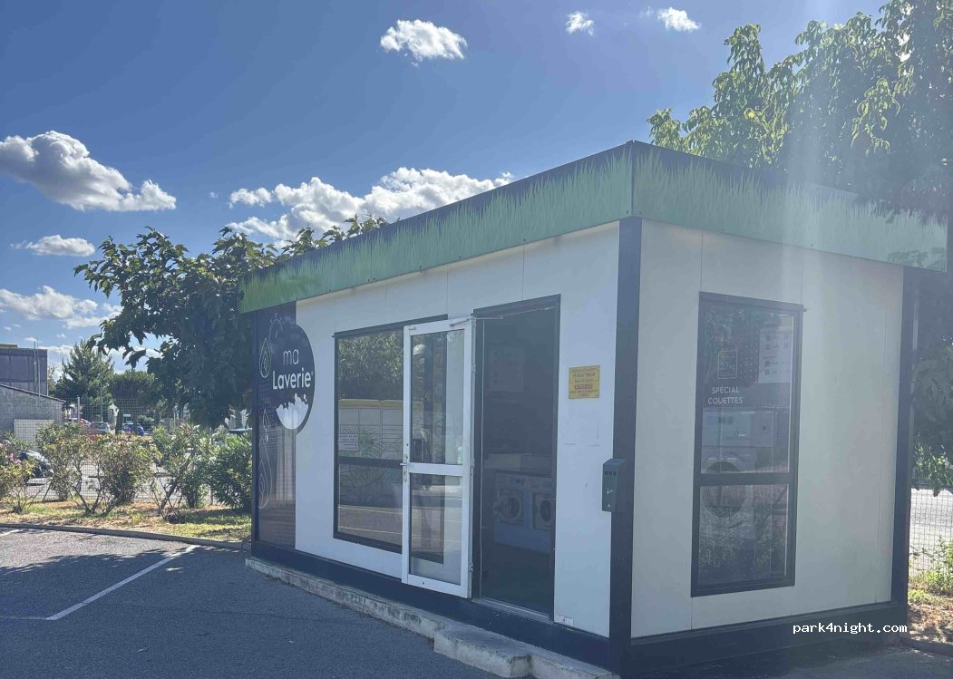 (84260) Sarrians - 228 Avenue de l'Armée des Alpes — foto