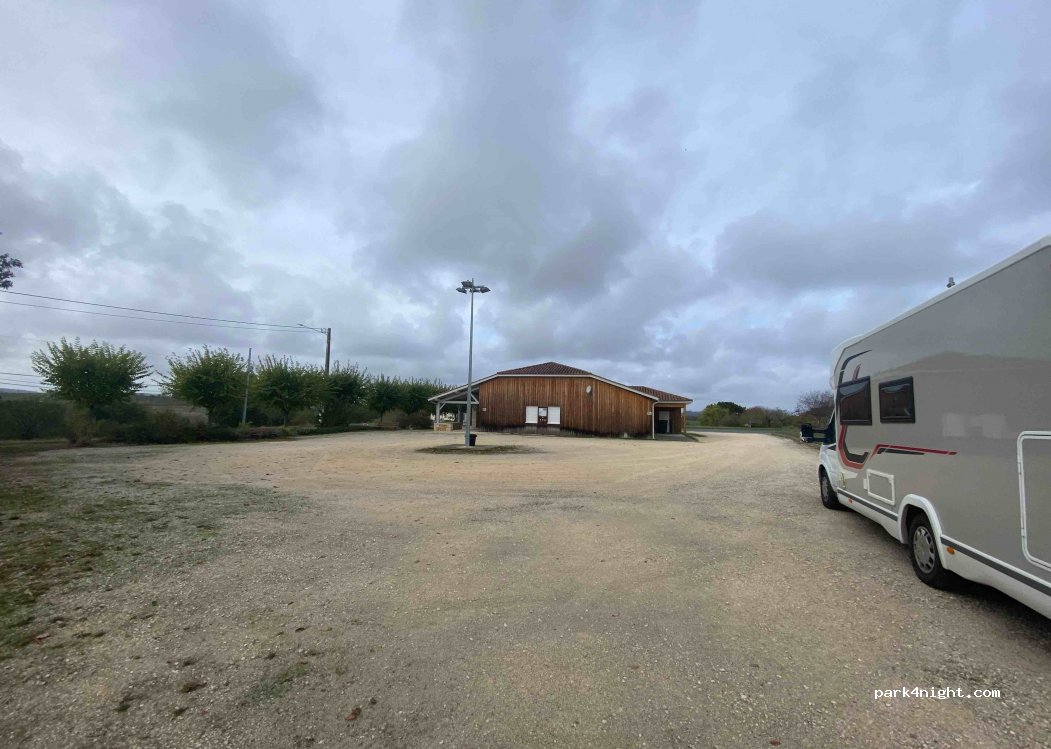 (47370) Saint-Georges - D243 — foto 3