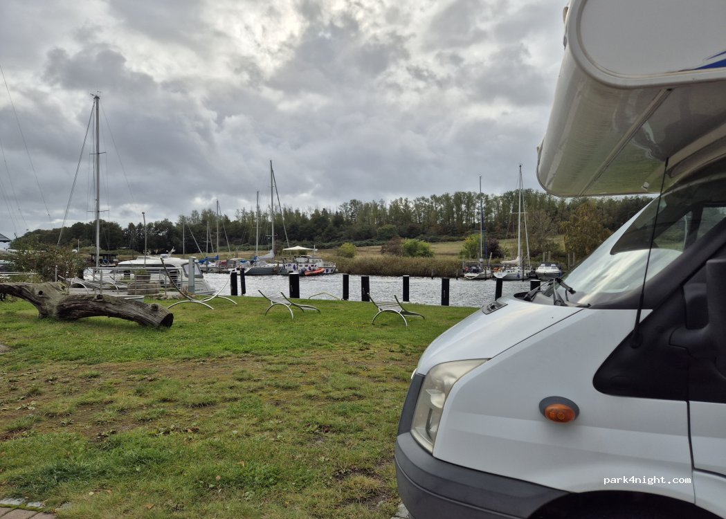 Wohnmobilstellplatz Hafen Seedorf — foto 3