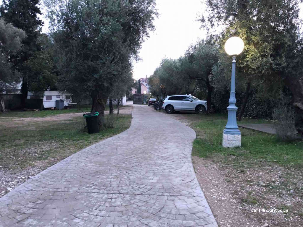 Camp Budva — foto 2