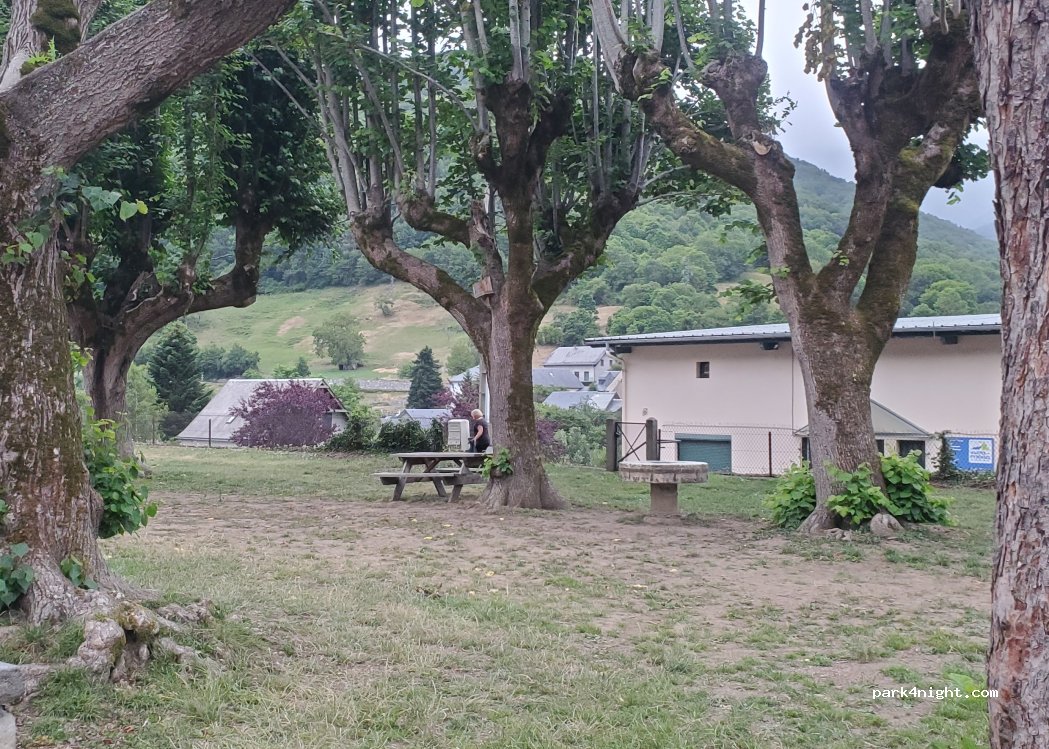 (65240) Arreau - 18 Quai de la Neste — foto 2