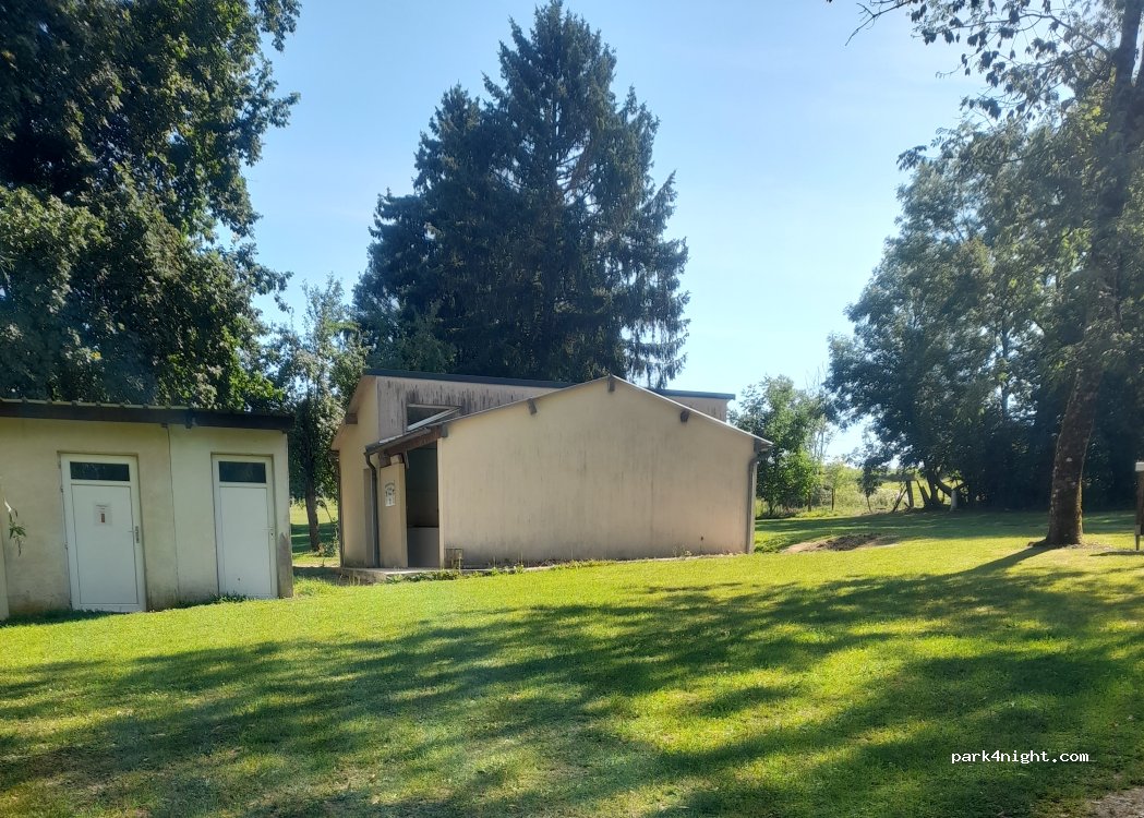 Camping à la ferme de la Croix-Villière — foto