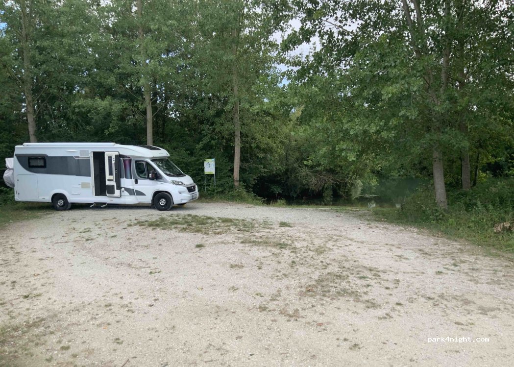 (10500) Précy-Saint-Martin - D80 — foto 3