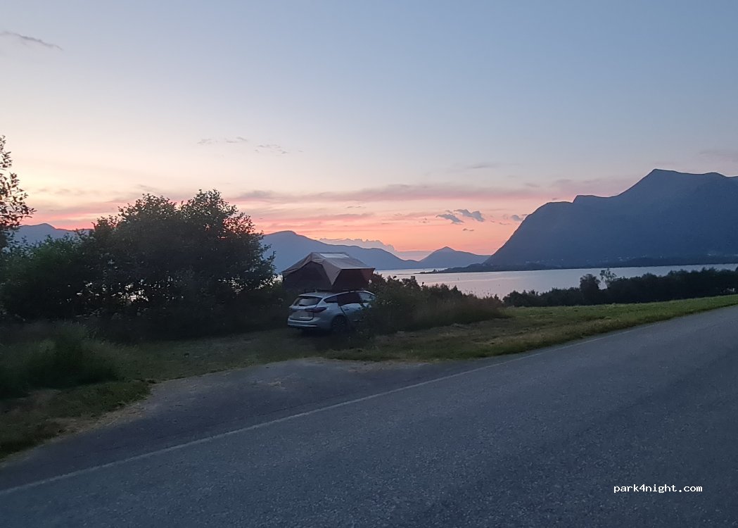 (6105) Volda - 1036 Berknesstranda — foto
