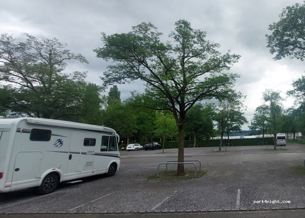 (8808) Freienbach - 16 Unterdorfstrasse — foto