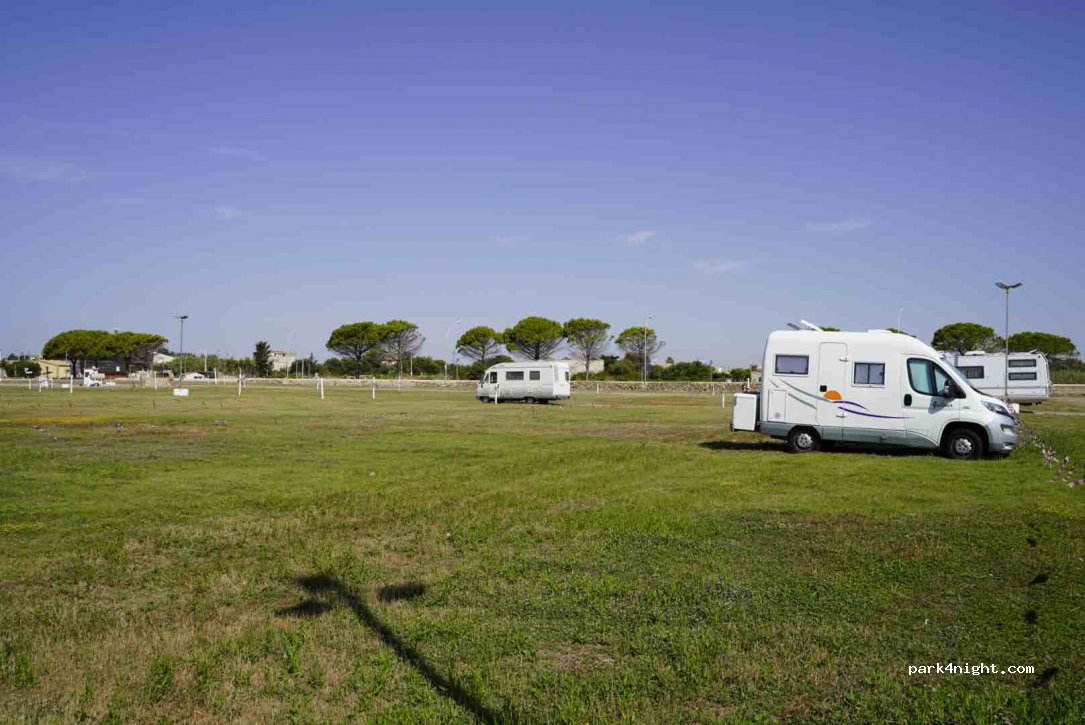 Parcheggio Marzamemi Camper e Auto — foto