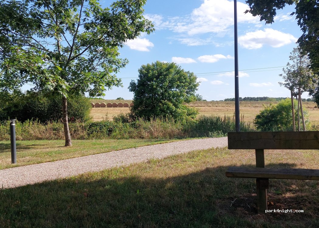 (33580) Saint-Ferme - 41 Le Bourg — foto 3
