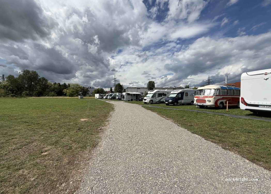 Wohnmobilstellplatz Fulda Aue — foto