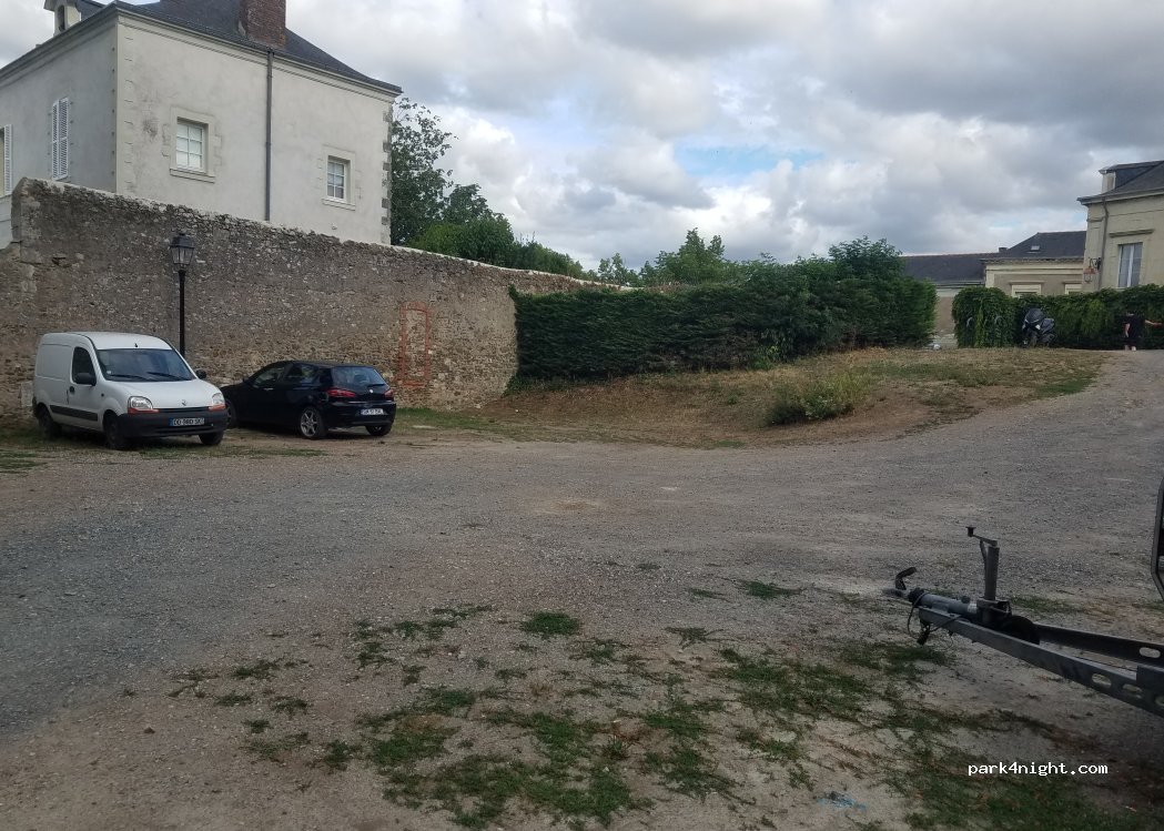 (49410) Mauges-sur-Loire - 6 Place Jules et Marie Sourice — foto 2