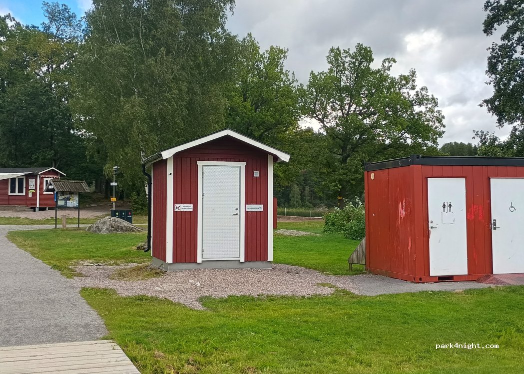 (187 62) Täby - 1 Ängsholmsvägen — foto 2