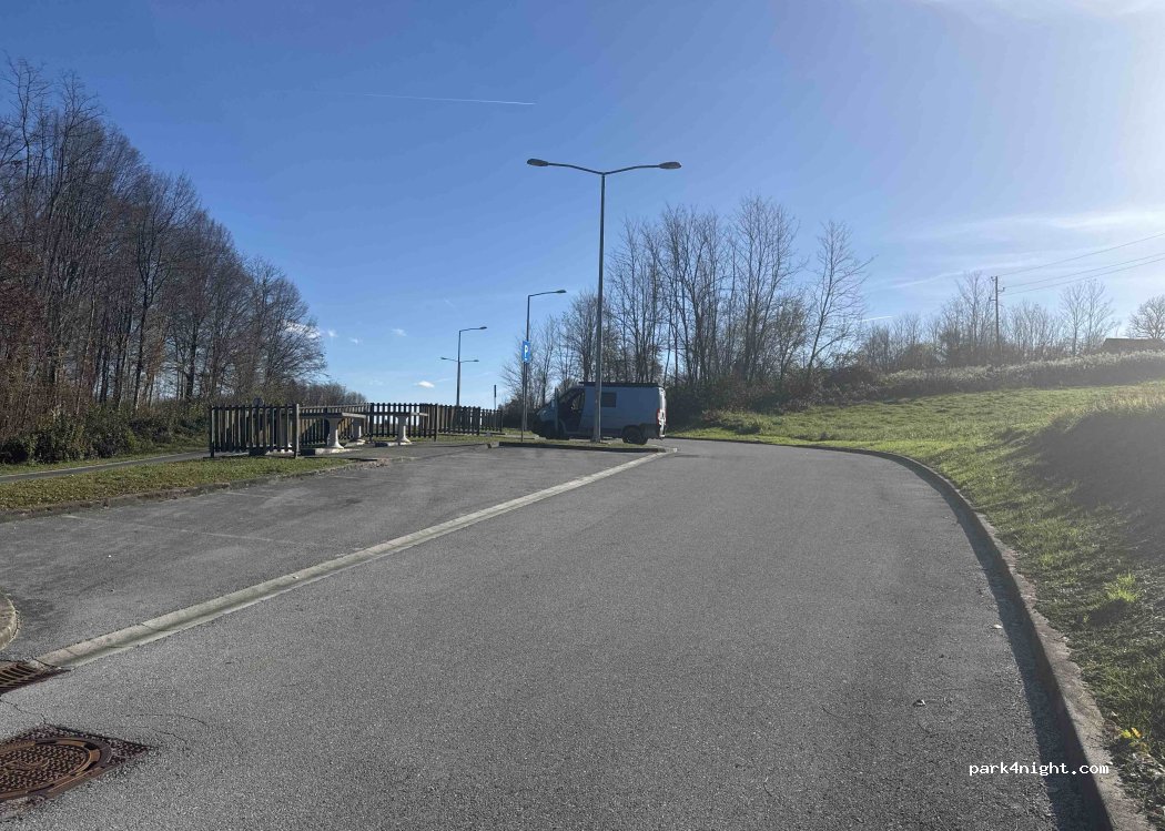(47251) Kasuni - Unnamed Road — foto