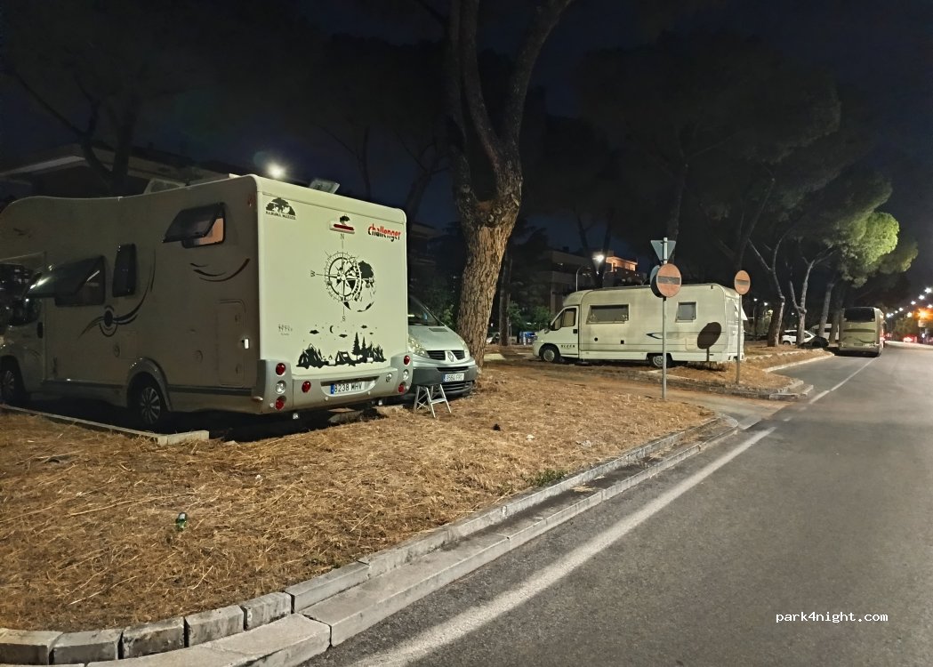 (00174) Roma - 511 Circonvallazione Tuscolana — foto