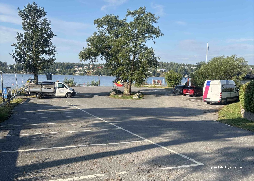 (184 51) Österskär - 90 Österskärsvägen — foto 3
