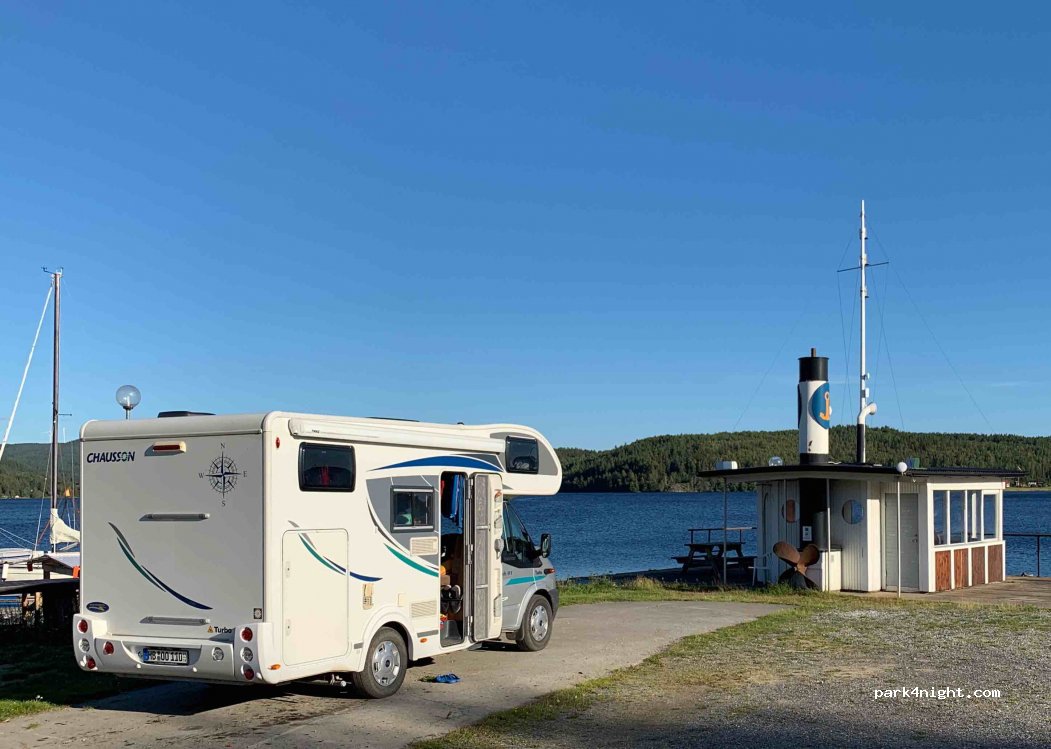 (870 52) Nyland - 67 Flottarvägen — foto