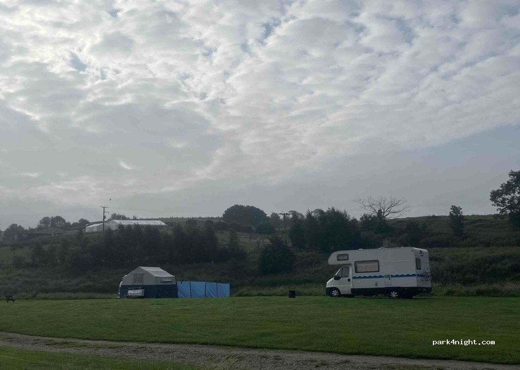 High Hall Farm Campsite — foto 2
