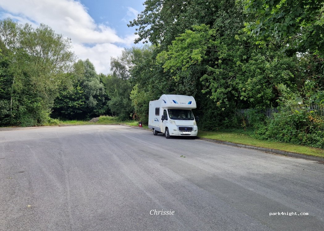 (SA12 7PA) Port Talbot - 25 Fenbrook Close — foto