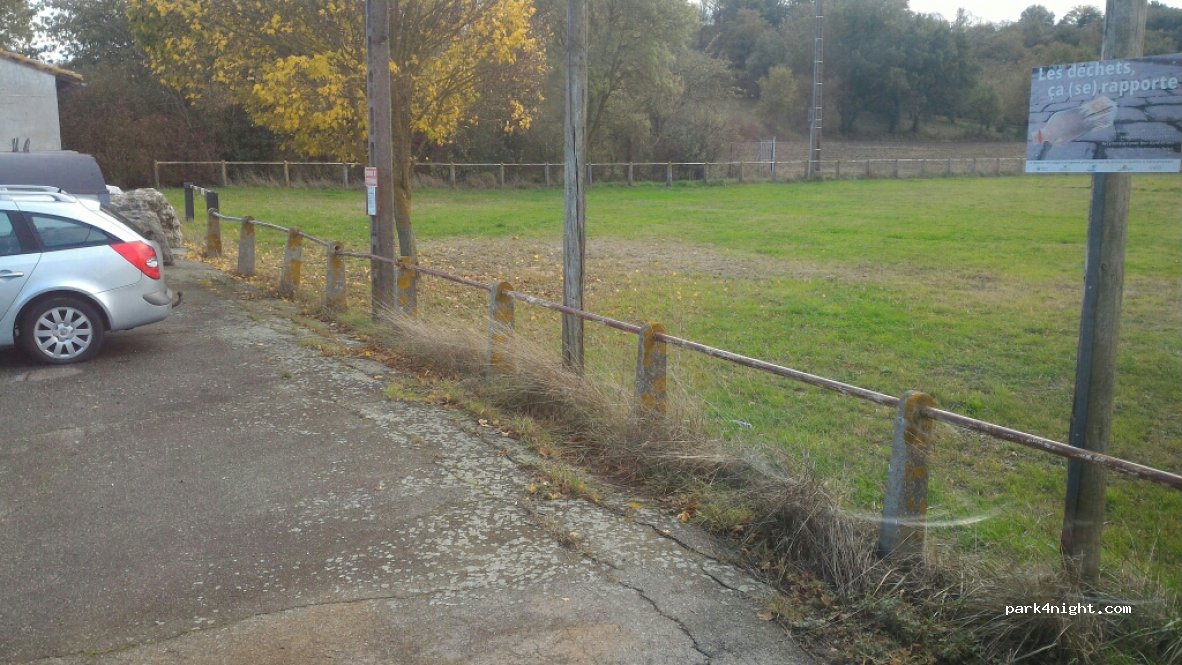 (09700) Saint-Quirc - 7 Chemin du Stade — foto 2