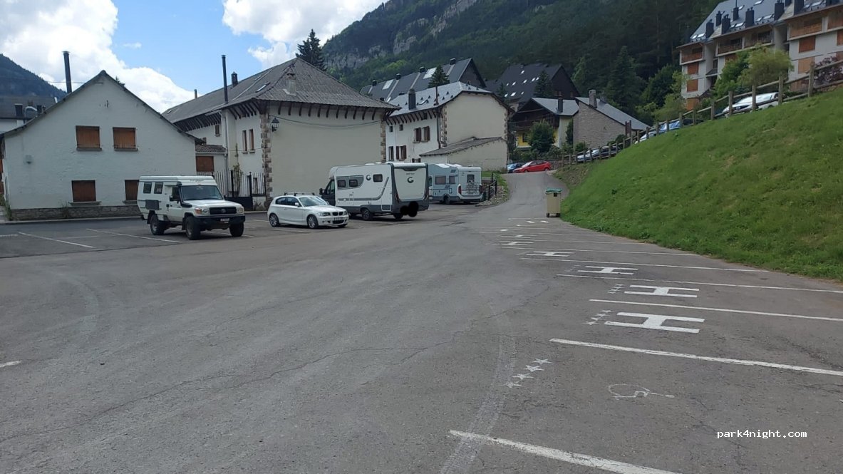 (22880) Canfranc-Estación - 1 Plaza de Aragón — foto