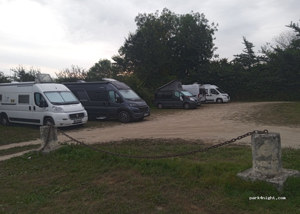 (35430) Saint-Suliac - D 7 — foto 2