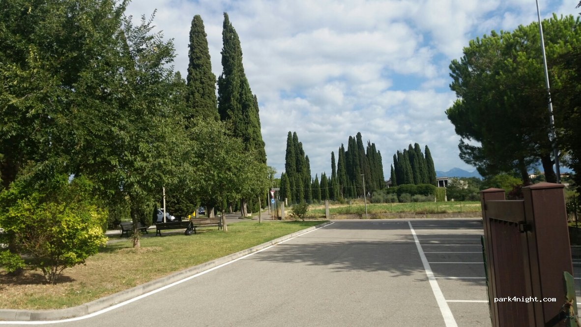 (25015) Desenzano del Garda - 98 Viale Rimembranze — foto 2