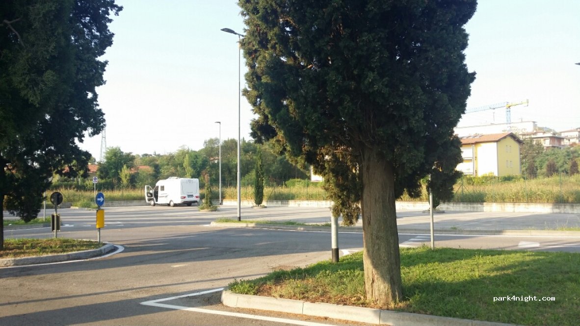 (25015) Desenzano del Garda - 98 Viale Rimembranze — foto 3