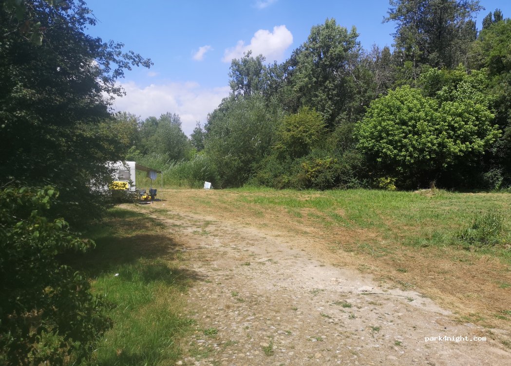 (24410) Parcoul-Chenaud - D 105 — foto