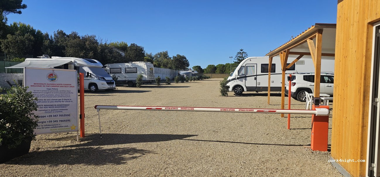Area sosta camper Capo Peloro — foto 2