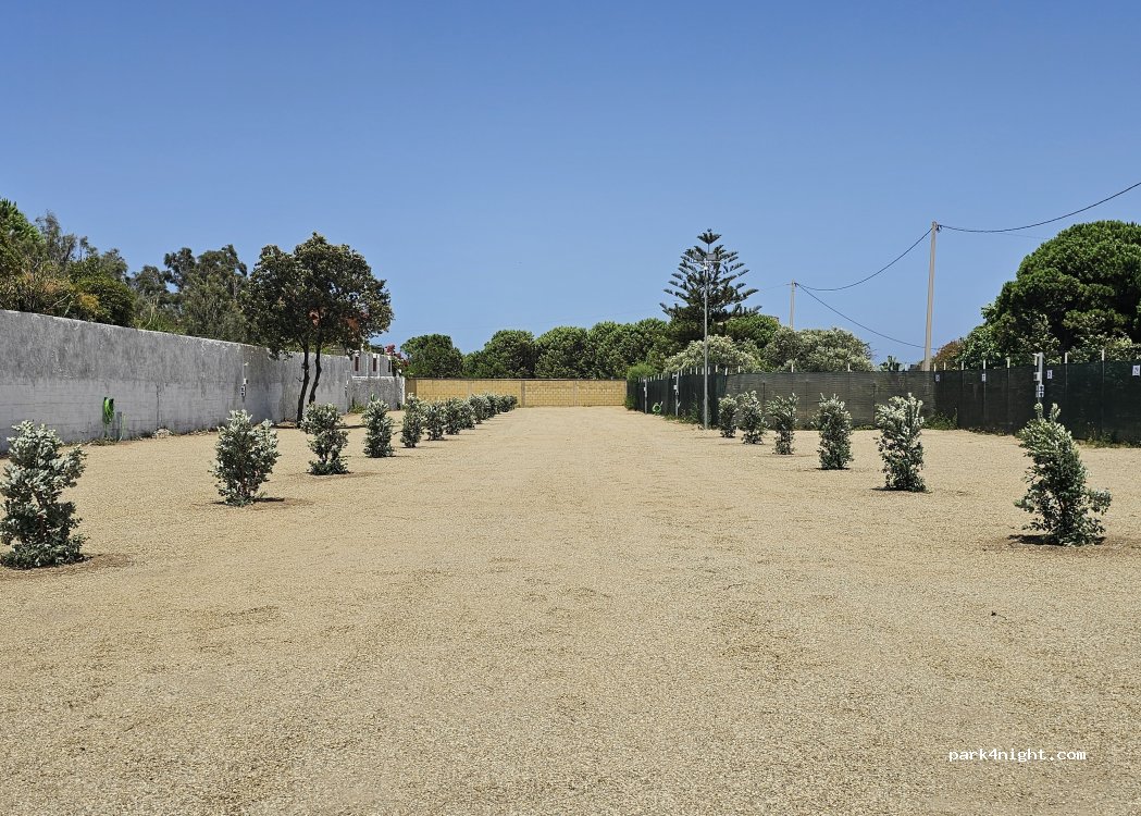 Area sosta camper Capo Peloro — foto 4