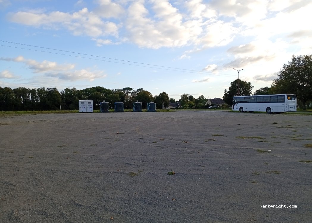 (35600) Bains-sur-Oust - — foto 3