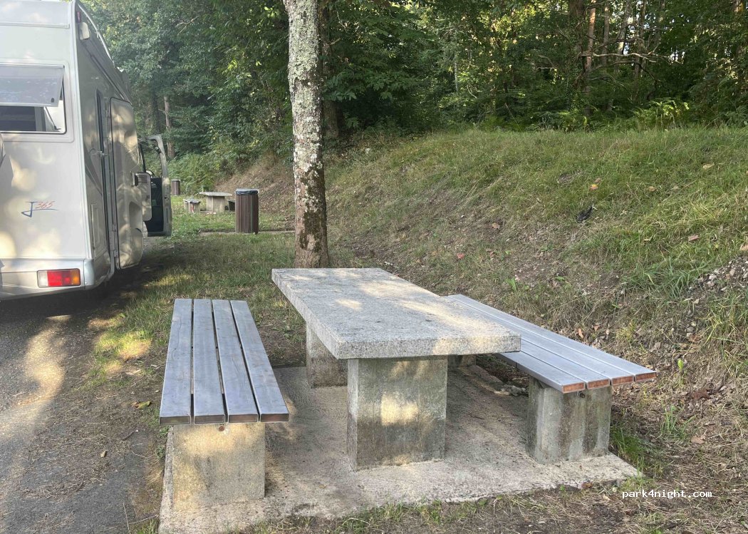 (72800) Thorée-les-Pins - — foto