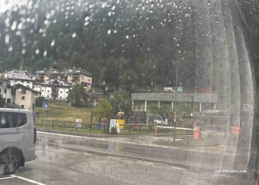 (32046) Borca di Cadore - Via Giuseppe Garibaldi — foto