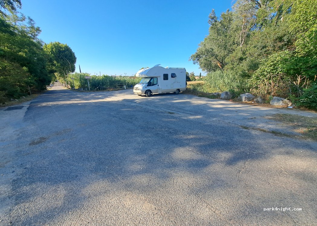 (13200) Arles - Avenue Édouard Herriot — foto 3