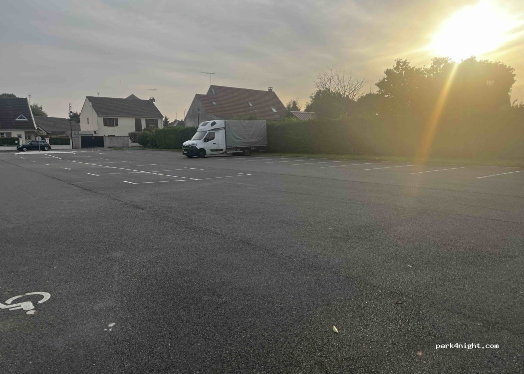 (77230) Rouvres - Rue des Écoles — foto 5