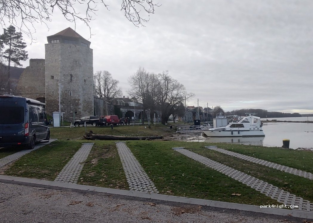 (2410) Hainburg an der Donau - 2-3 Donaulände — foto 3