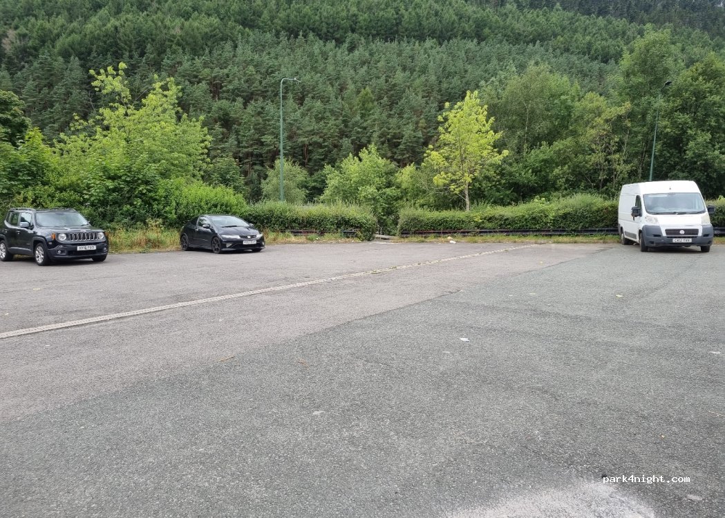 (NP13 1) Abertillery - Castle Street — foto