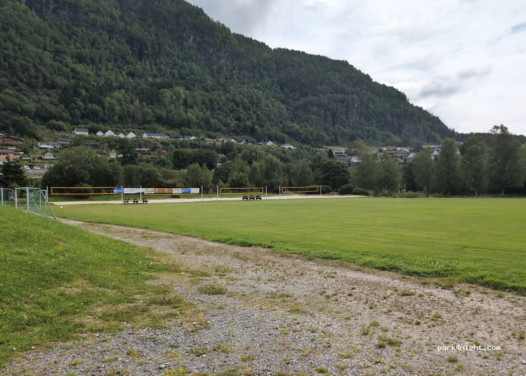 (5586) Vikedal - Kyrkjehølsvegen — foto 2