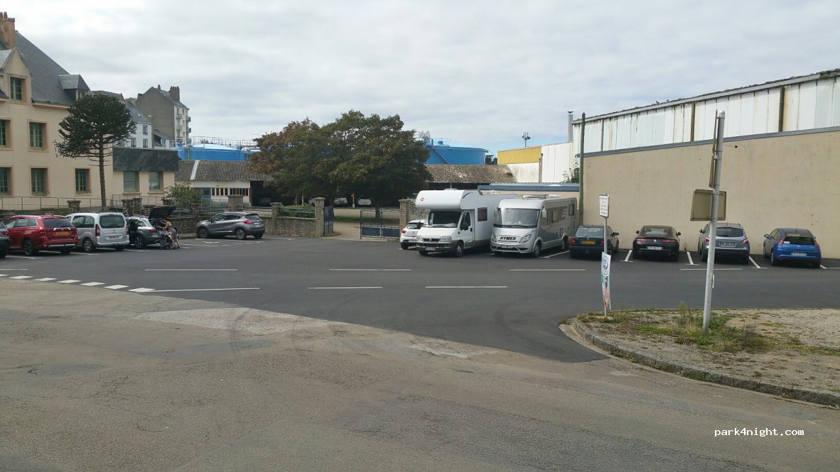 (29100) Douarnenez - Terre-Plein du Port — foto