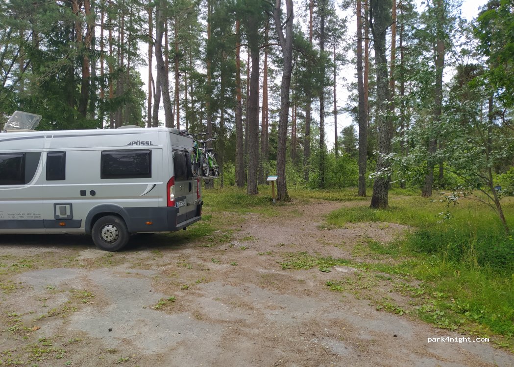 (611 95) Buskhyttan - Bogslötsvägen — foto 2