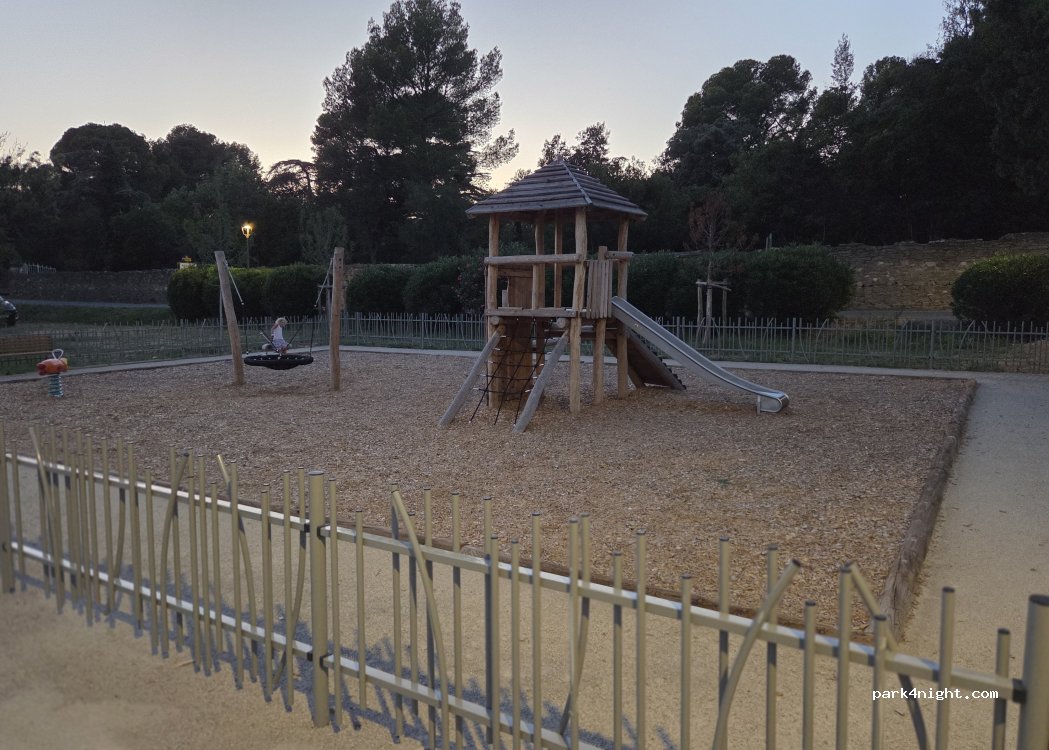 (11120) Pouzols-Minervois - Avenue du Jeu de Mail — foto