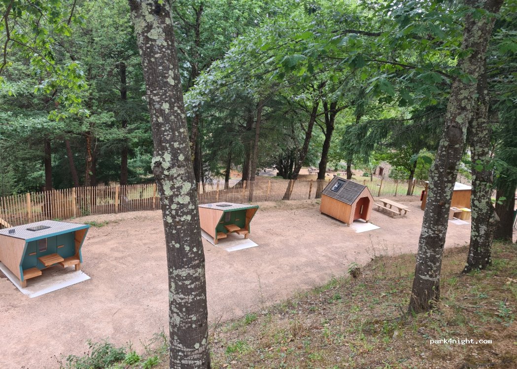 Camping du Château de la Cheze — foto 2