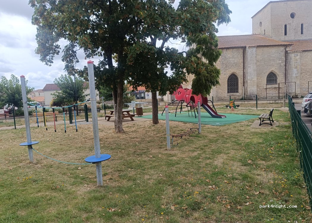 (85370) Nalliers - Rue Brantome — foto